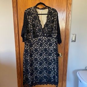 Kiyonna size 3 (22-24) black scalloped dress.